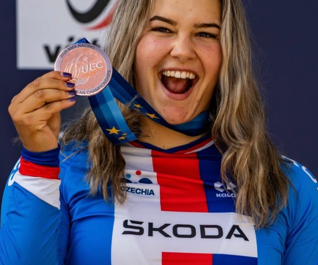 Bikerka Košárková obhájila světové zlato v pump tracku